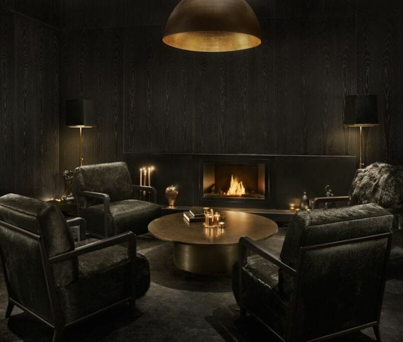Lobby Sitting Room
